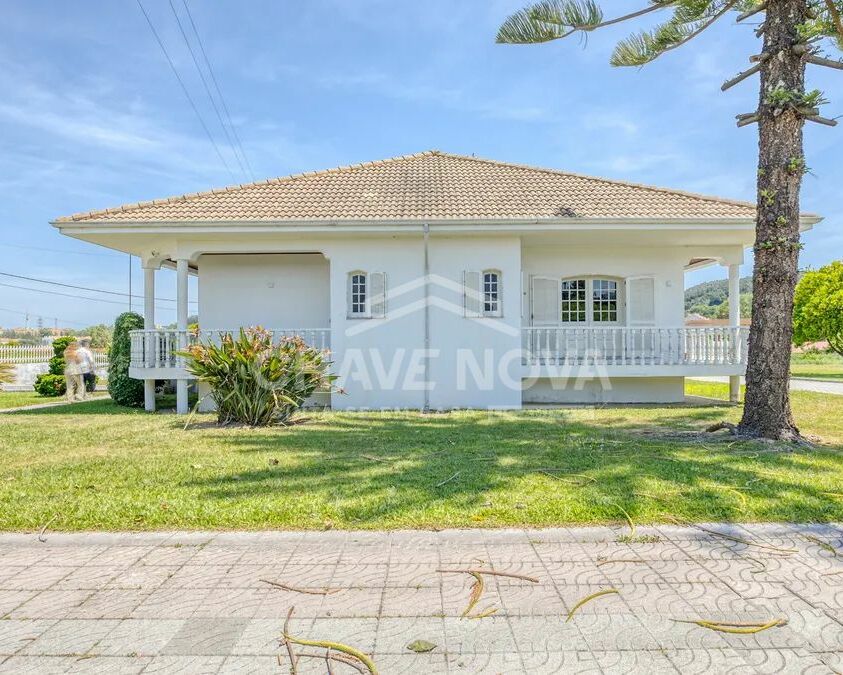 Moradia T5 Canelas Exterior