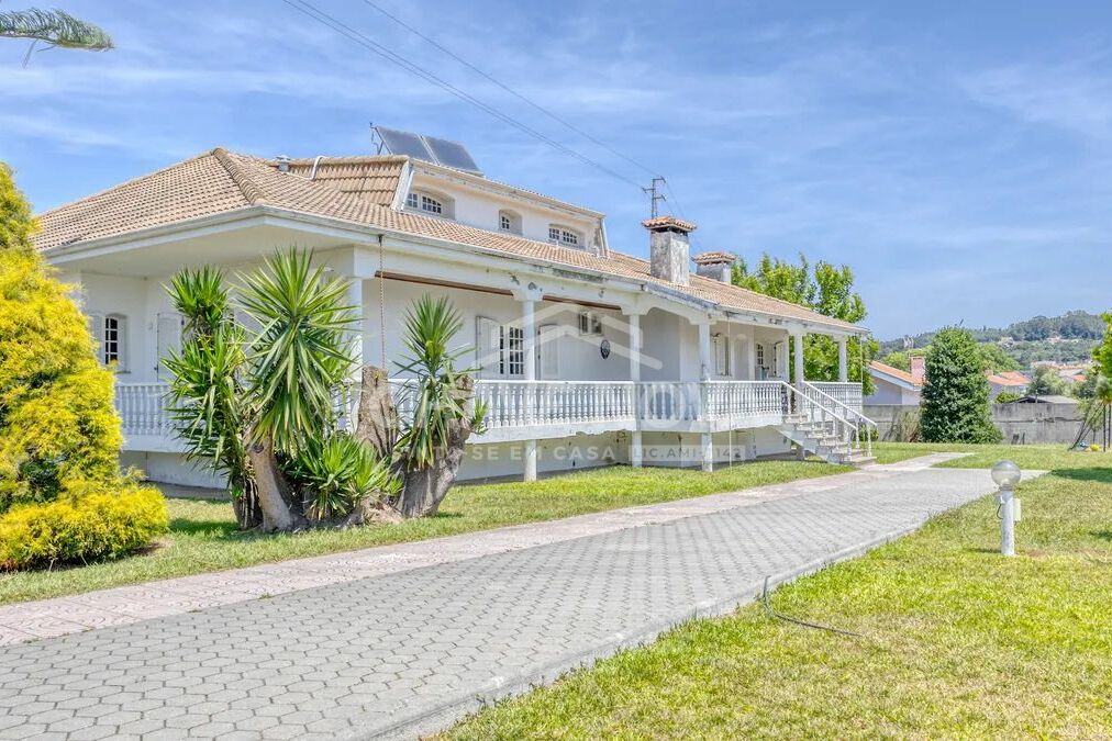 Moradia T5 Canelas Exterior