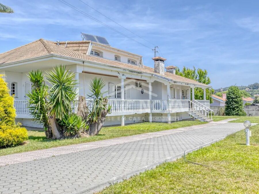 Moradia T5 Canelas Exterior