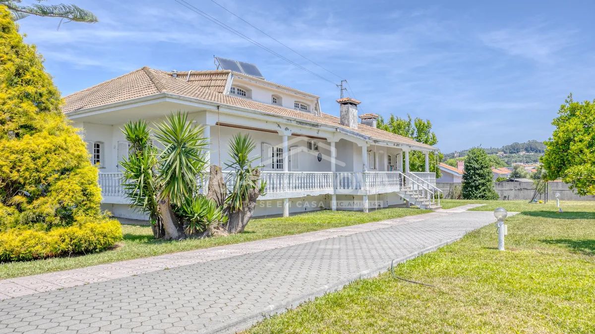 Moradia T5 Canelas Exterior