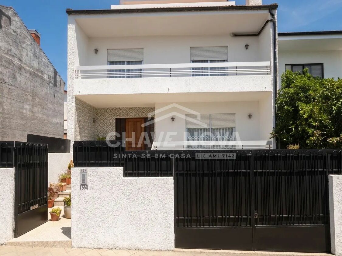 Moradia T5 Mafamude Vila Nova de Gaia Porto GN/02412