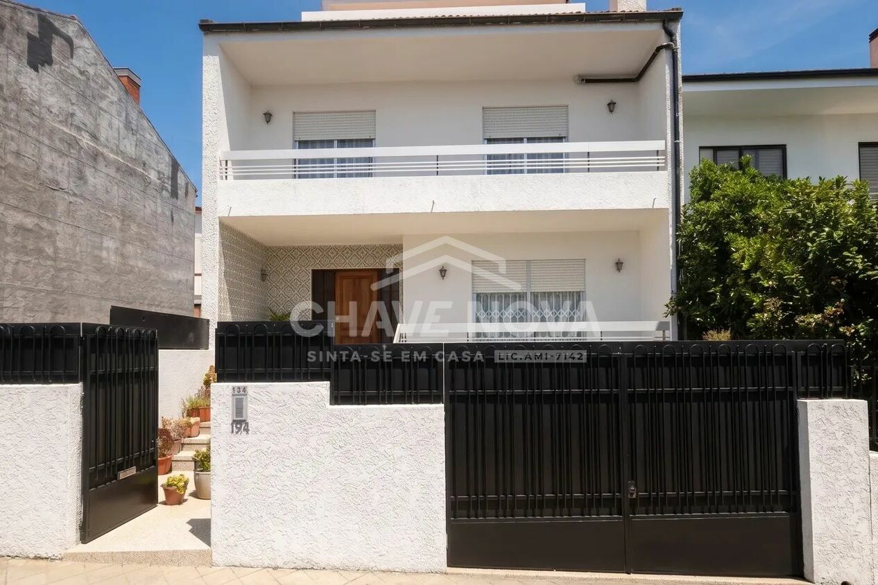Moradia T5 Mafamude Vila Nova de Gaia Porto GN/02412