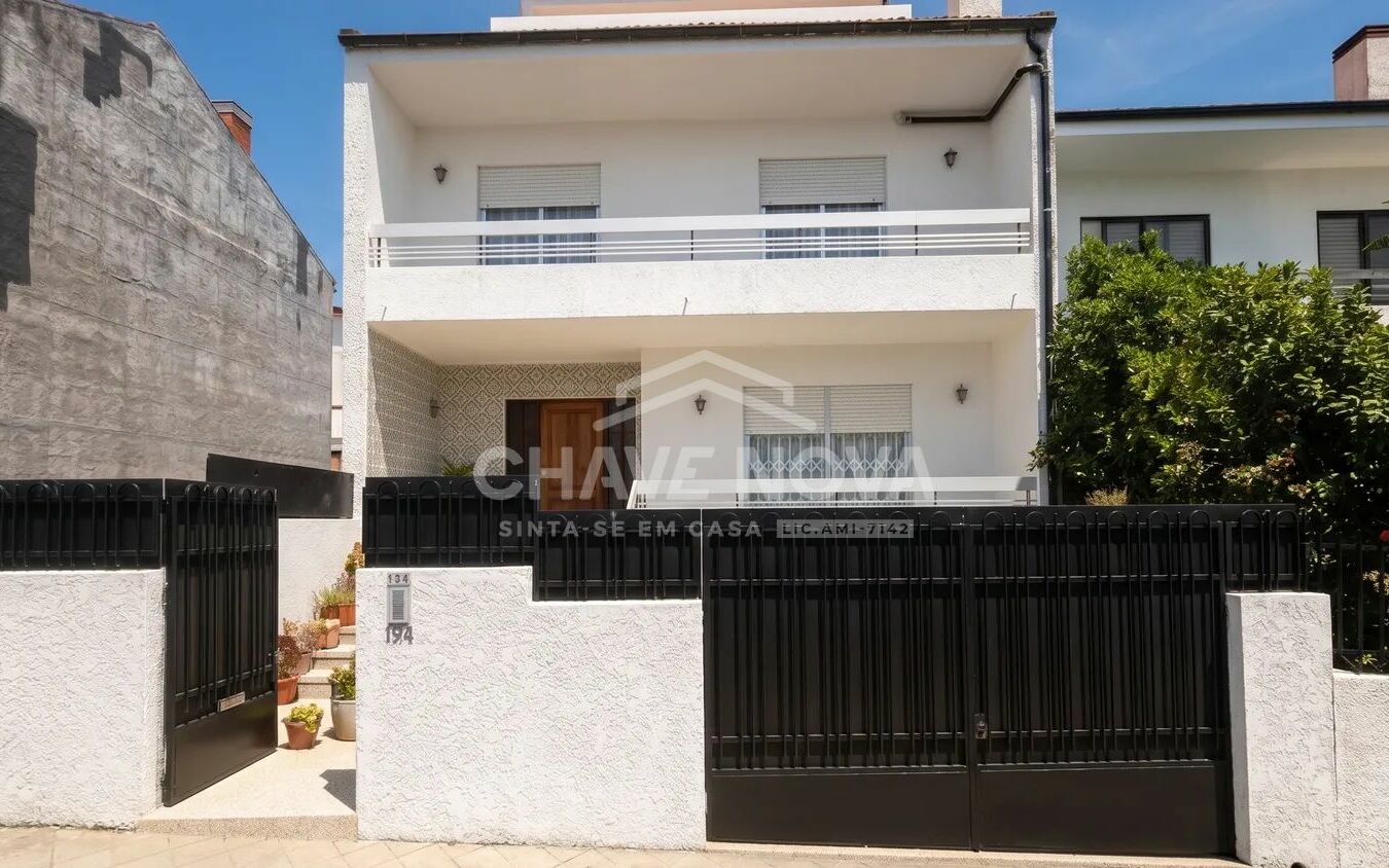 Moradia T5 Mafamude Vila Nova de Gaia Porto GN/02412