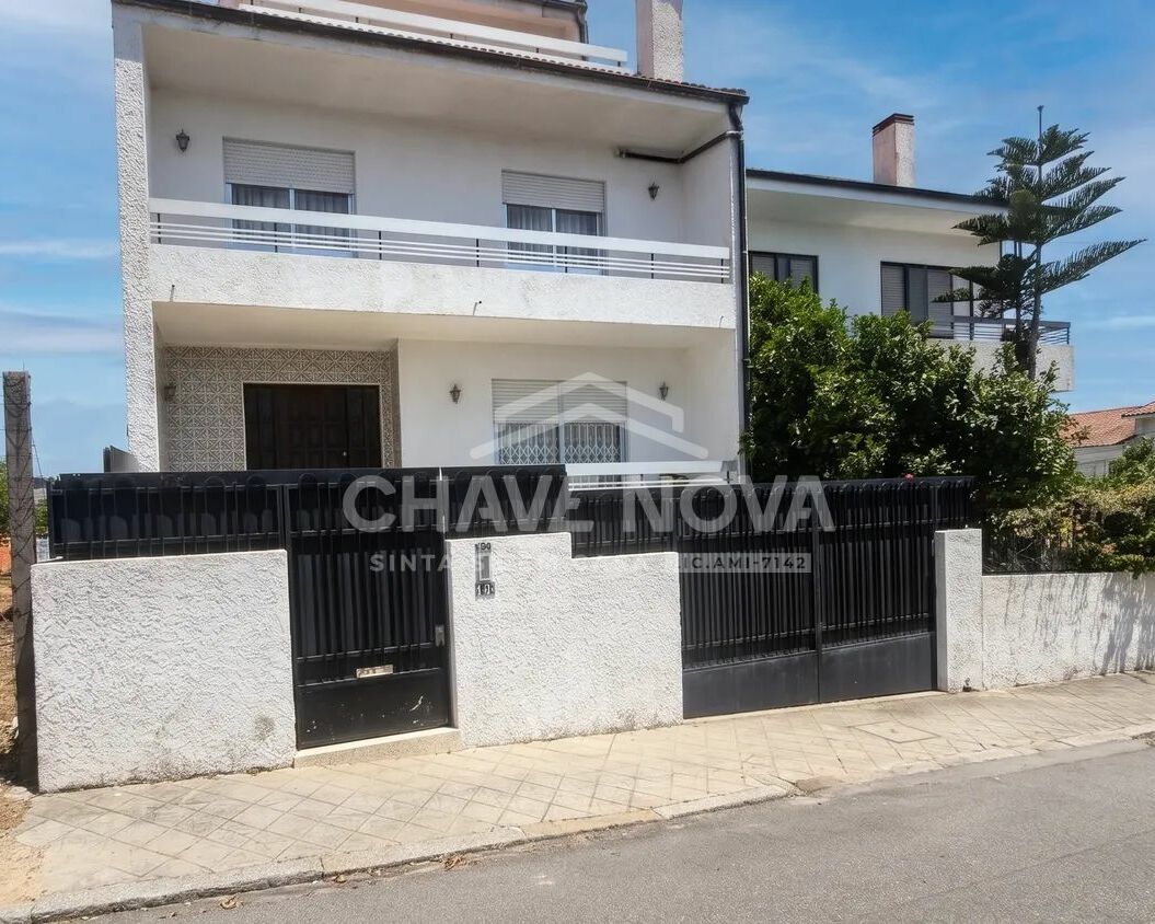 Moradia T5 Mafamude Vila Nova de Gaia Porto GN/02412