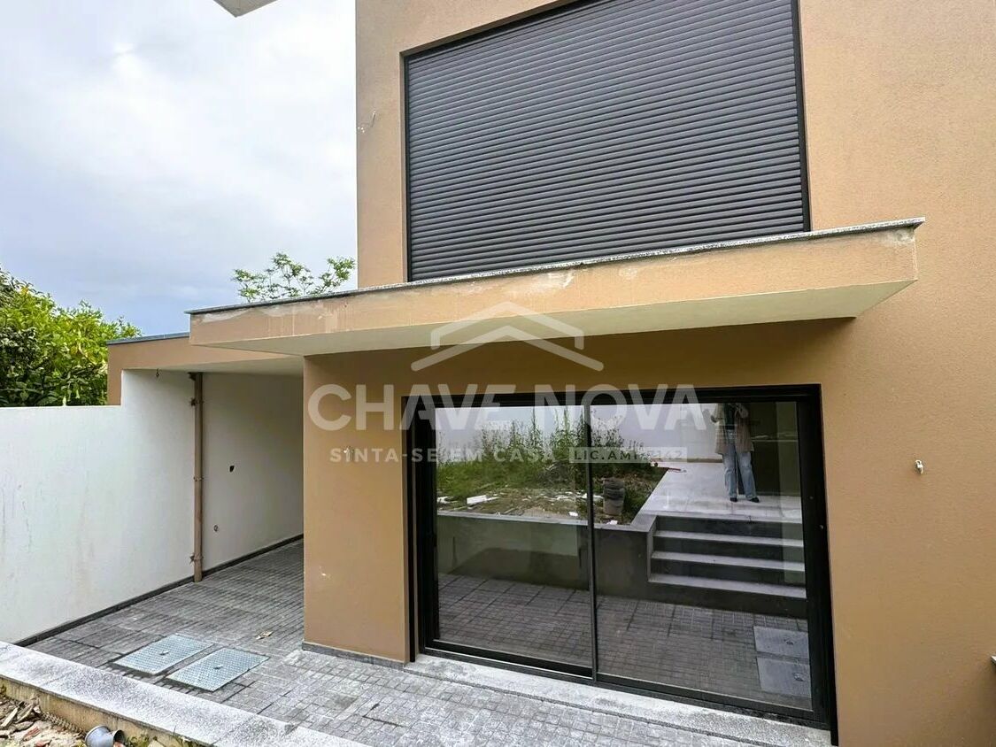 Moradia V3 Valadares Vila Nova de Gaia Porto GN/02380