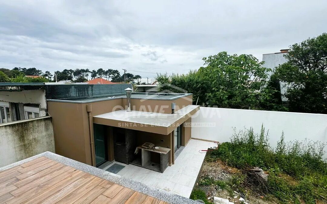 Moradia V3 Valadares Vila Nova de Gaia Porto GN/02380
