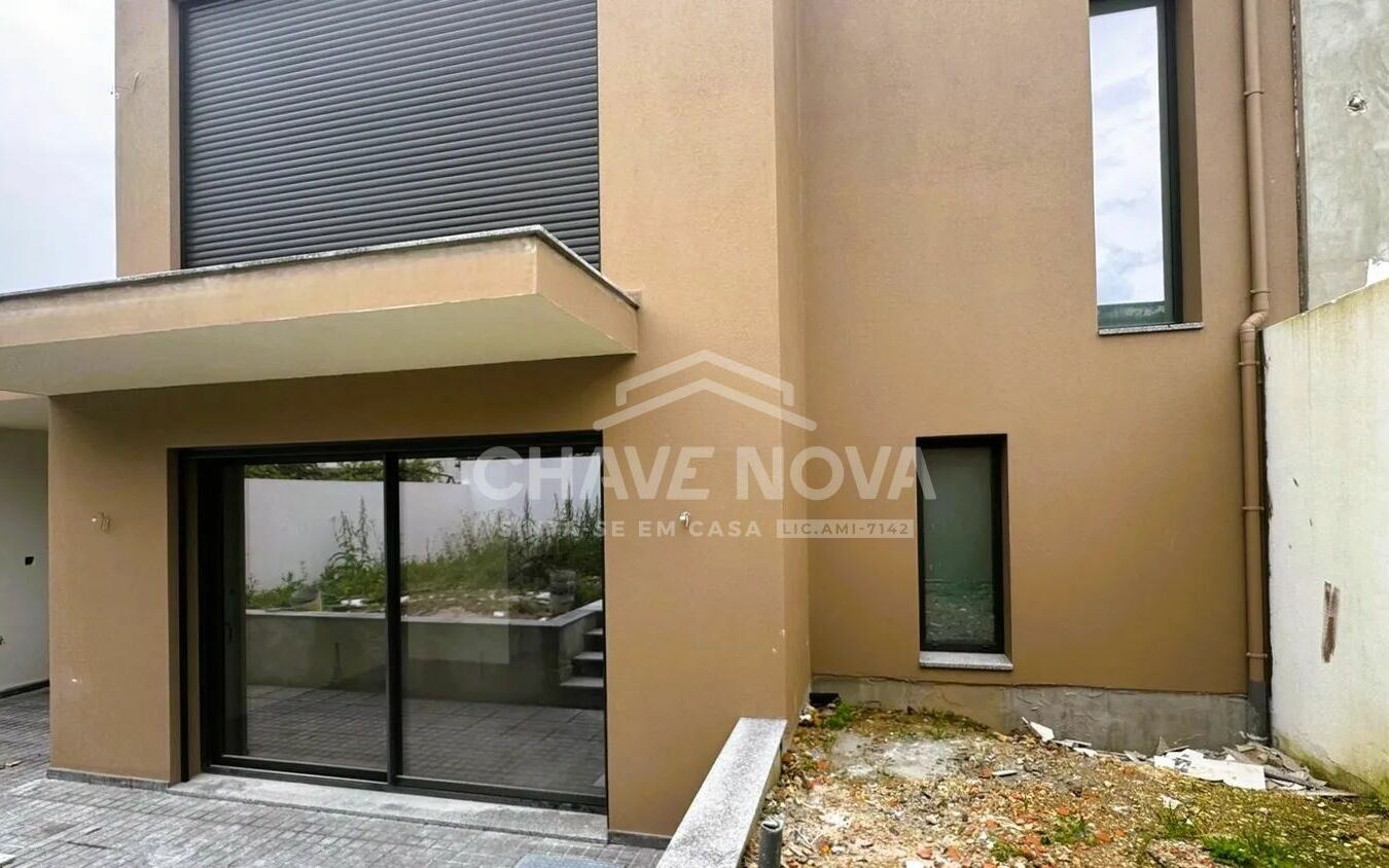 Moradia V3 Valadares Vila Nova de Gaia Porto GN/02380