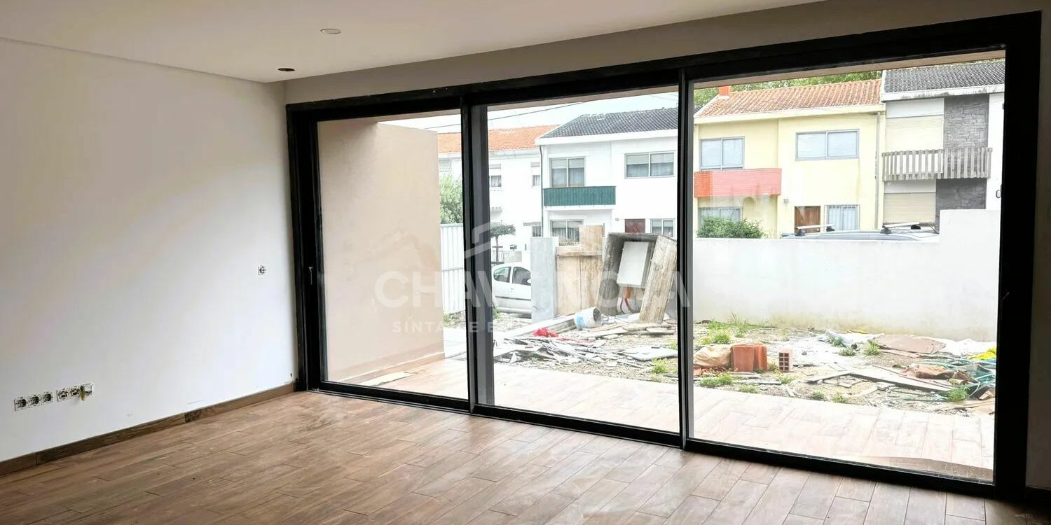 Moradia V3 Valadares Vila Nova de Gaia Porto GN/02380