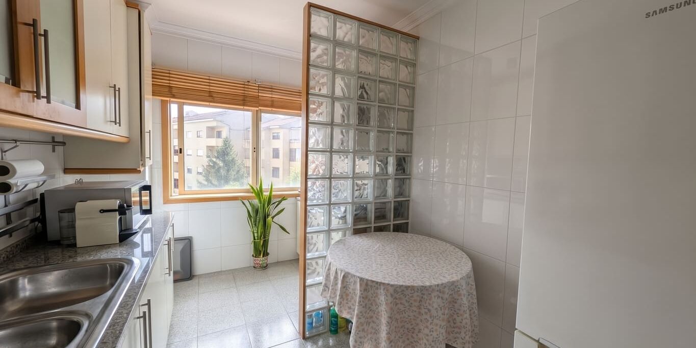 Apartamento T2 Mafamude Vila Nova de Gaia Porto GN/02507