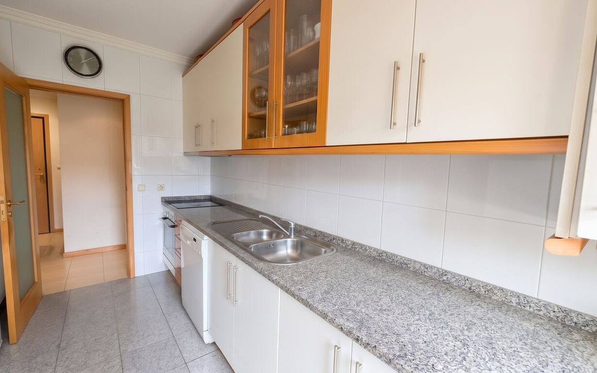 Apartamento T2 Mafamude Vila Nova de Gaia Porto GN/02507